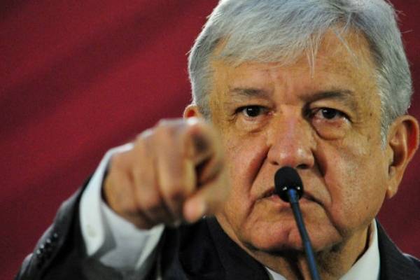 López ataca a ‘Va por México’, pero protege a responsables de L-12