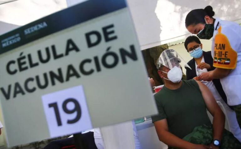México ocupa último lugar en aplicación de vacunas contra Covid-19 en el mundo