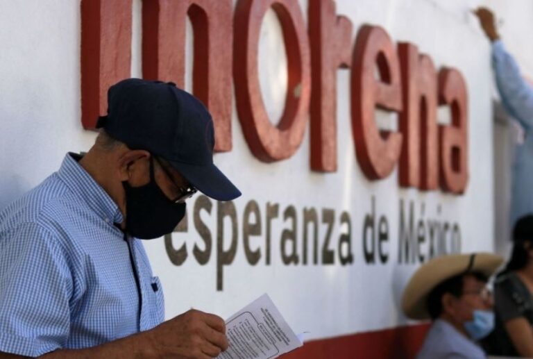 Señalan red de corrupción en la administración de CDMX a favor de Morena