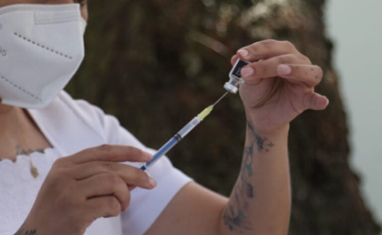 Dominicana, El Salvador y Cuba, con mejor cobertura de vacunación que México