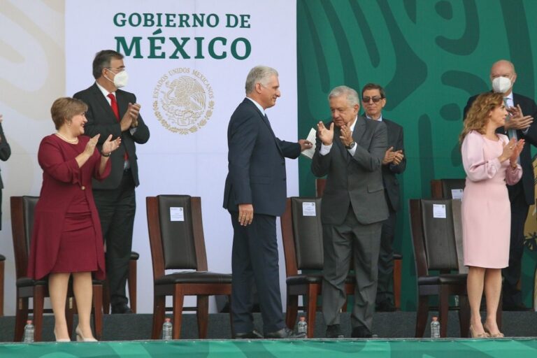 López deja en vergüenza a México tomando a Cuba y su gobierno dictador como ejemplo