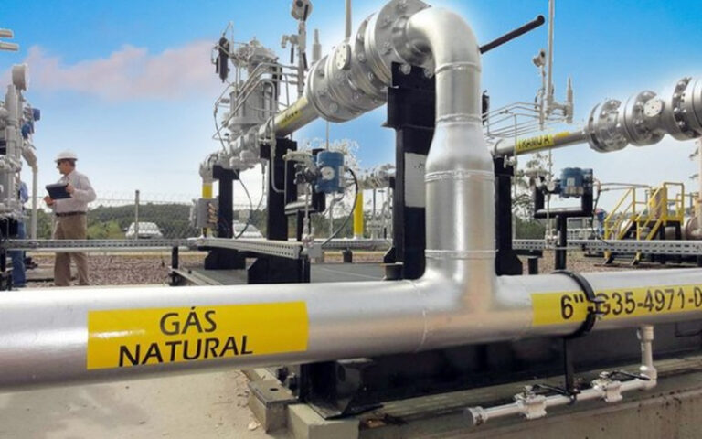 Crisis mundial de gas natural dejaría a México cerca del colapso gracias a la 4T