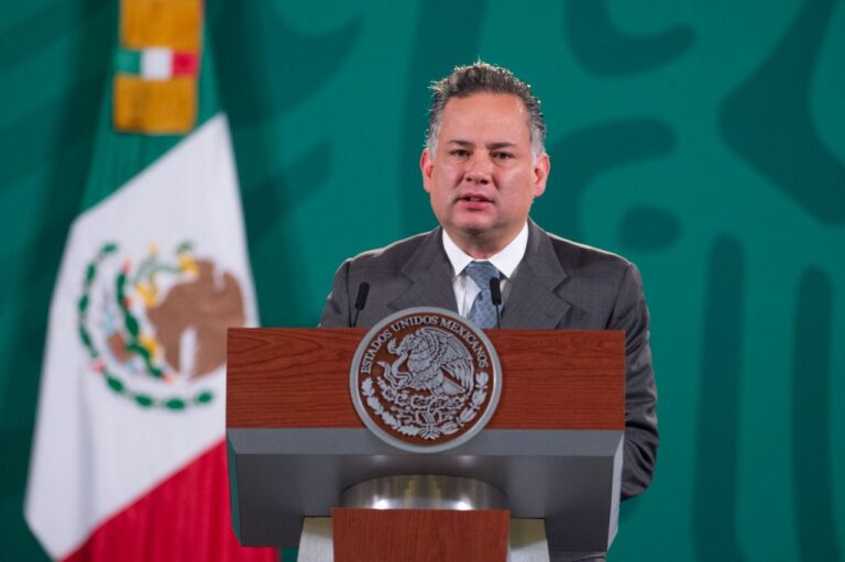 Exfuncionario que dejó la 4T por corrupciones, asegura que salida de Santiago Nieto fue tintes políticos