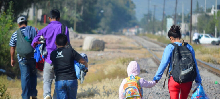Arrestos de menores migrantes aumentaron 402% en México con la 4T en el último año