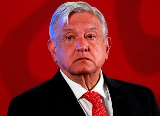 La derrota toca la puerta de Palacio.