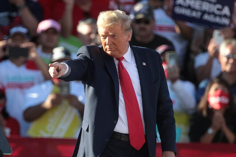 Era Trump: extremistas que salen del closet