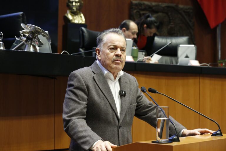 Entrega Mario Vázquez propuesta de trabajo para Plan Nacional de Desarrollo