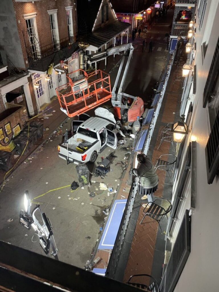 Estados Unidos inicia el año con nuevo con atentado y explosión de una Cybertruck afuera de un hotel