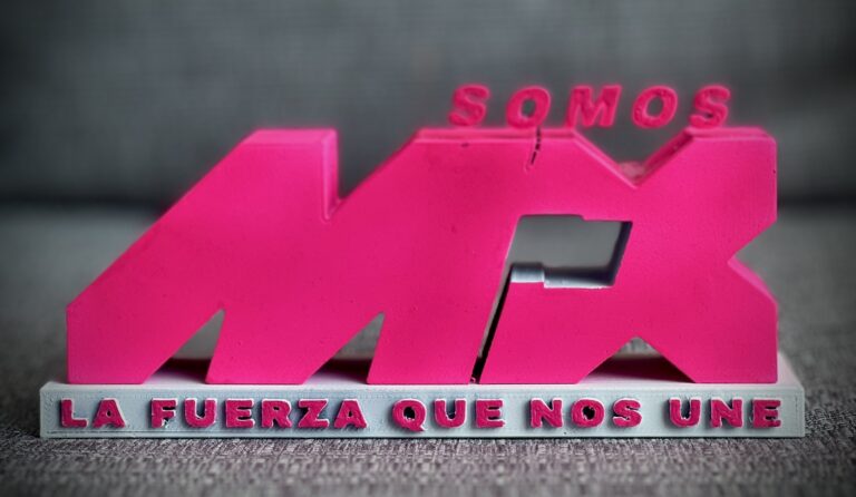 Somos México con un logotipo inspirado en Disney XD