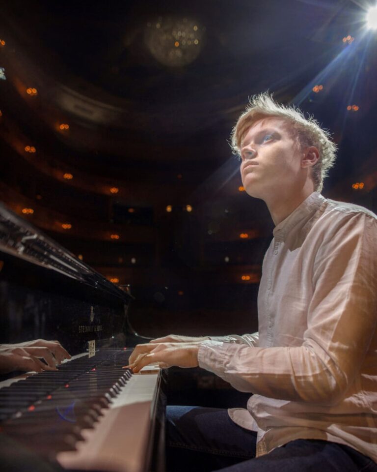 Alexander Malofeev abre el Festival Internacional de Piano en la UNAM