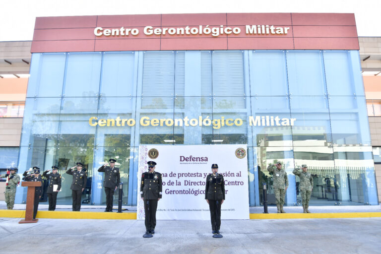 La General Brigadier Médico Cirujano Blanca Elsi Cruz Toledo toma posesión del cargo como Directora del Centro Gerontológico Militar