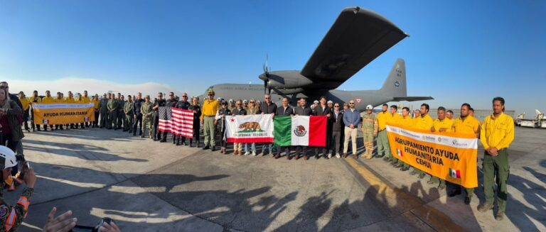 Defensa se suma a los esfuerzos para combatir los incendios en California, E.U.A.