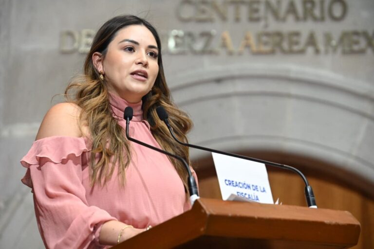 Piden combatir violencia contra animales y normar animales de terapia