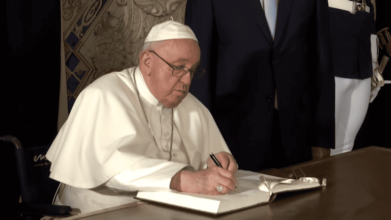 Fallece Papa Francisco: Legado y Sucesión