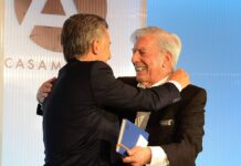 Vargas Llosa: Escudriñando la retrospectiva