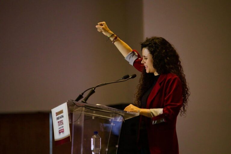 Morena, partido caudillista, no de régimen parlamentario