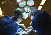 La reforma salarial constitucional: Un derecho congelado para médicos y enfermeras
