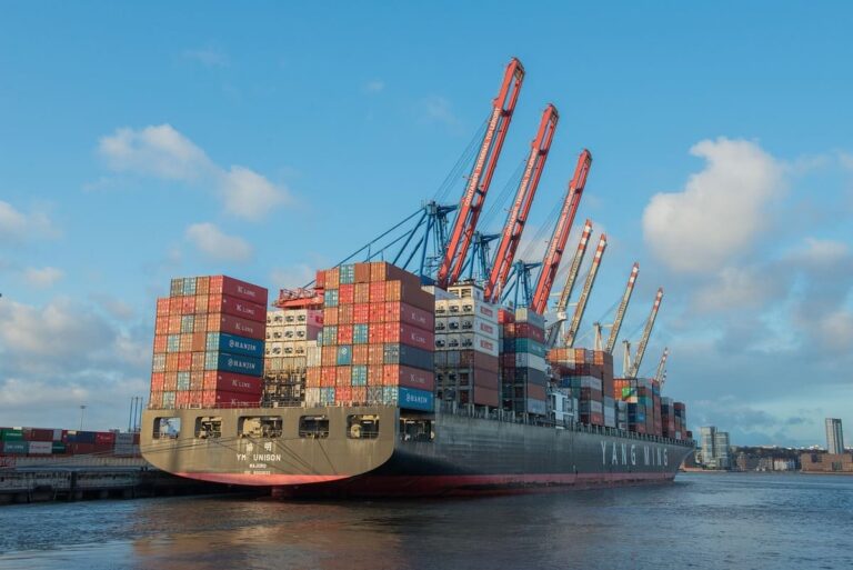 México: ¡Superávit Comercial Sorprendente en Mayo!
