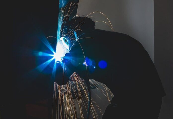 welding-9370143_1280 (1)