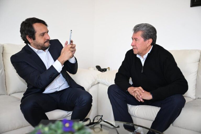 En el peor momento se desarma  el lopezobradorismo transexenal