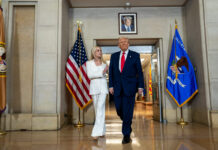 ¿Doble moral en negocios presidenciales de Trump?