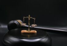 Entre ley y justicia