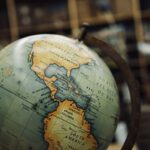 De civilizaciones aisladas a un mundo compartido
