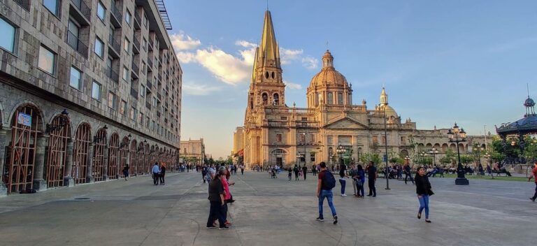 México ¡Atrae Récord de Viajeros Internacionales!