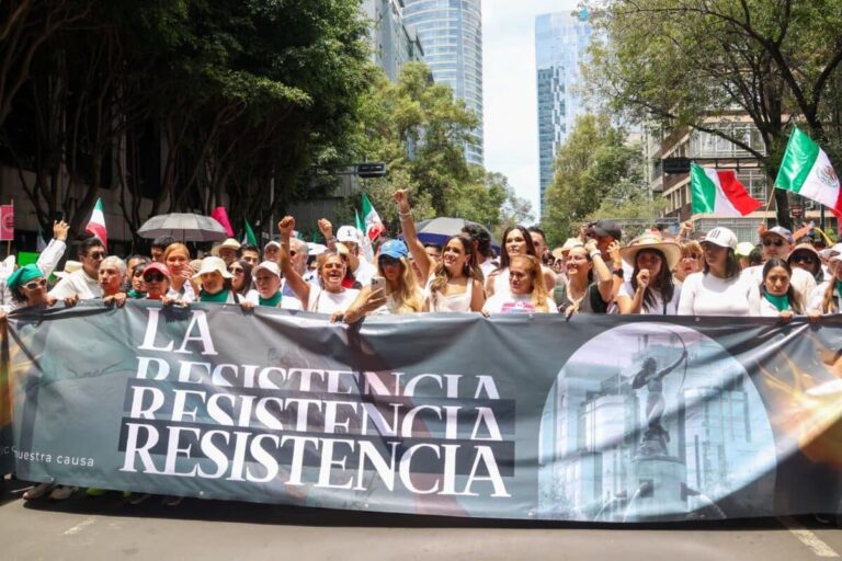 Resistencia y posible candidatura, con la bandera de rechazar una dictadura mexicana