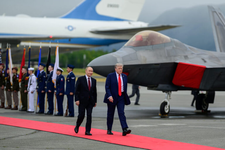 Trump y Putin, levantar el muro de Berlín