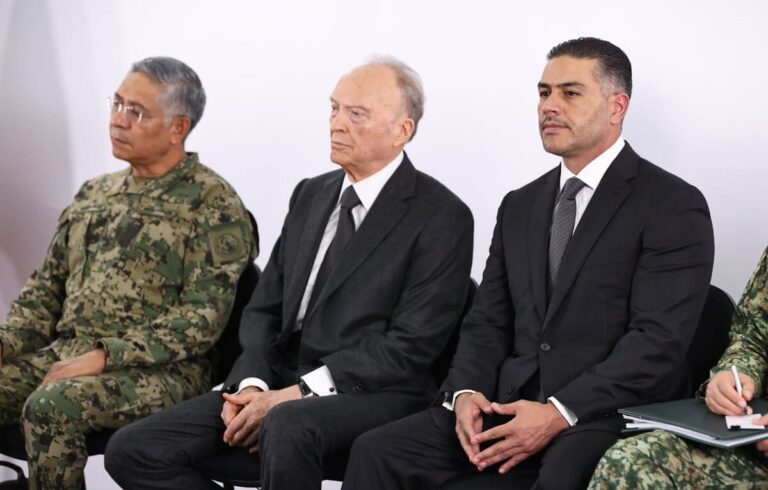 México entrega a EU información de seguridad e inteligencia con narcos