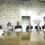 ¿Y el plácet para aceptar a un jefe de misión extranjero?