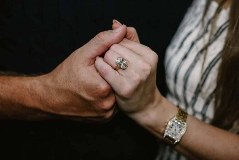 Sabías que el anillo de compromiso de Taylor Swifft no es el más caro del siglo XXI