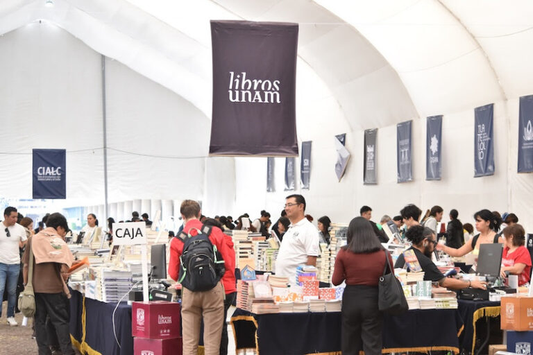 Una fiesta del saber y la imaginación: ¡el Remate de Libros UNAM regresa este verano!