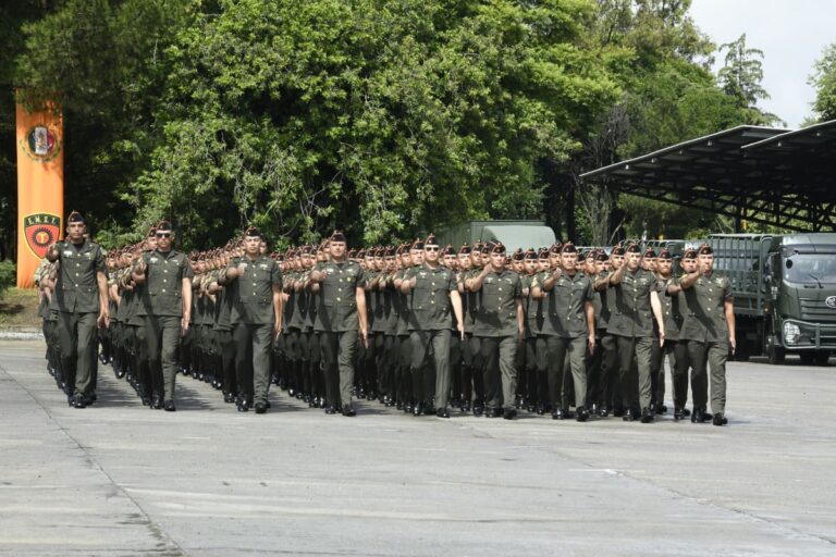Clausura de los Cursos de Formación de Sargentos 1/os. y 2/os. Especialistas del servicio de transportes del Ejército Mexicano