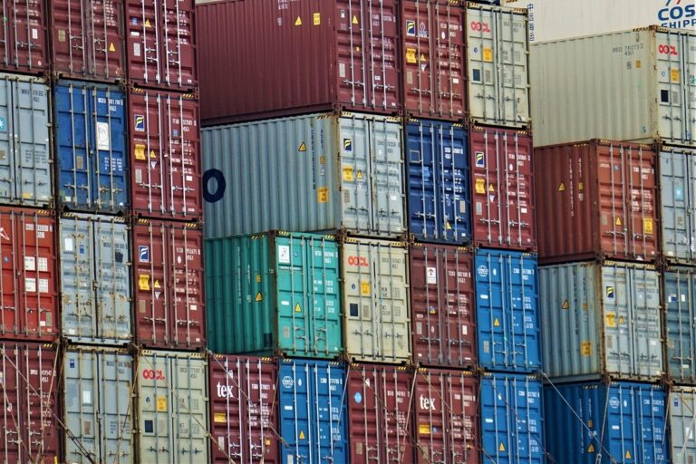 México tiene déficit comercial