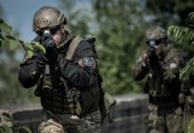 Trump abre la puerta al uso del ejército de EE. UU. para atacar a los cárteles del narco