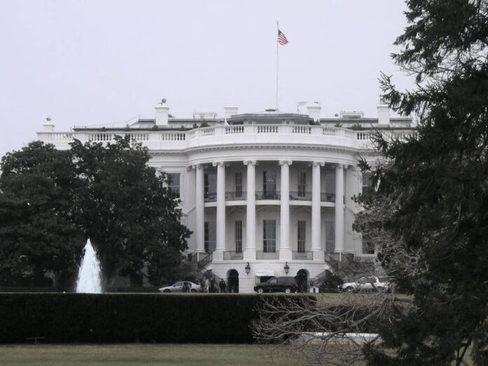 the-white-house-269734_1280 (1)