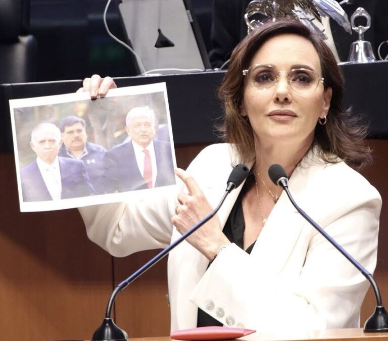 No está sola Lilly Téllez