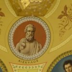 Sabías que la caída de un buitre con una tortuga en sus garras provocó la muerte de Esquilo