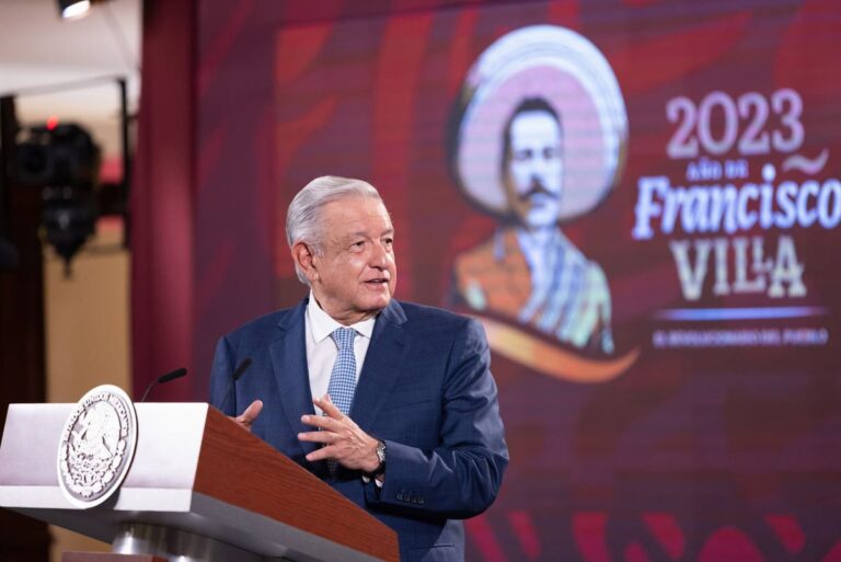 Morena Paga Plumas: ¿Salvando a AMLO?