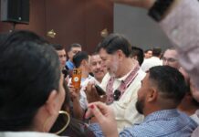 ¿Noroña en un avión fantasma extranjero y con un aliado de EU?