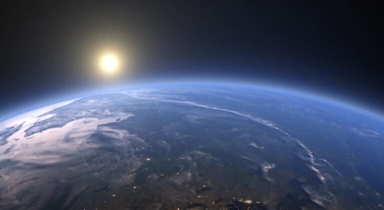 TV UNAM estrena el documental Un cuerpo vivo. De las nubes a los continentes, un fascinante viaje por la Tierra