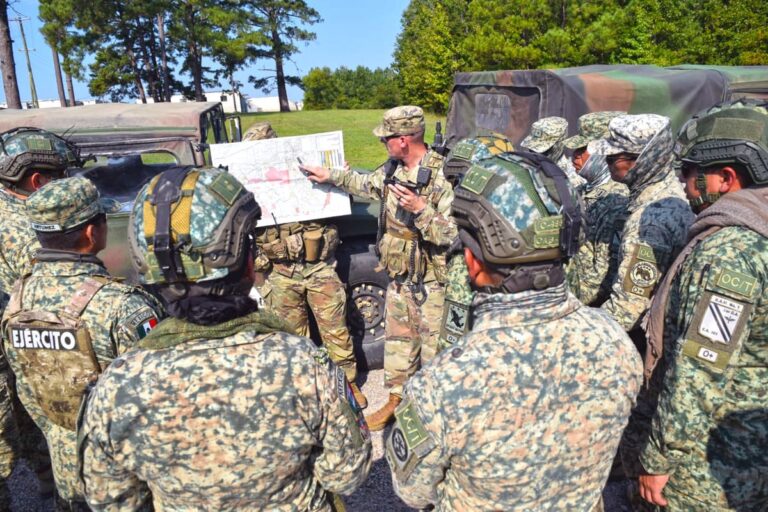 Militares mexicanos participan en adiestramiento conjunto con Estados Unidos