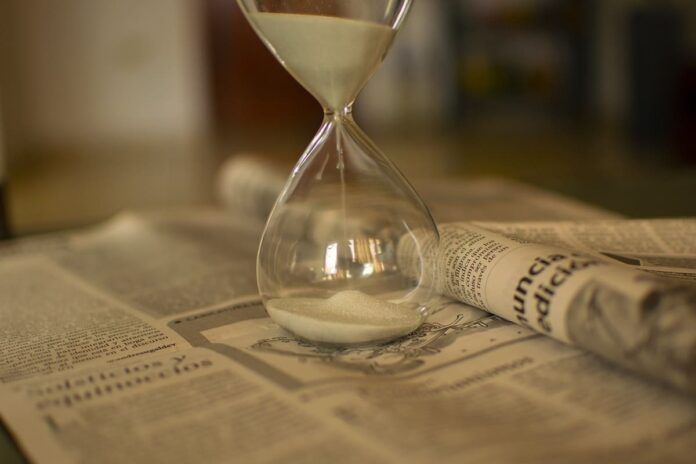 hourglass-4955780_1280 (1)