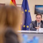Favor a Morena: Podemos mete gol al Rey para salvar a Sánchez