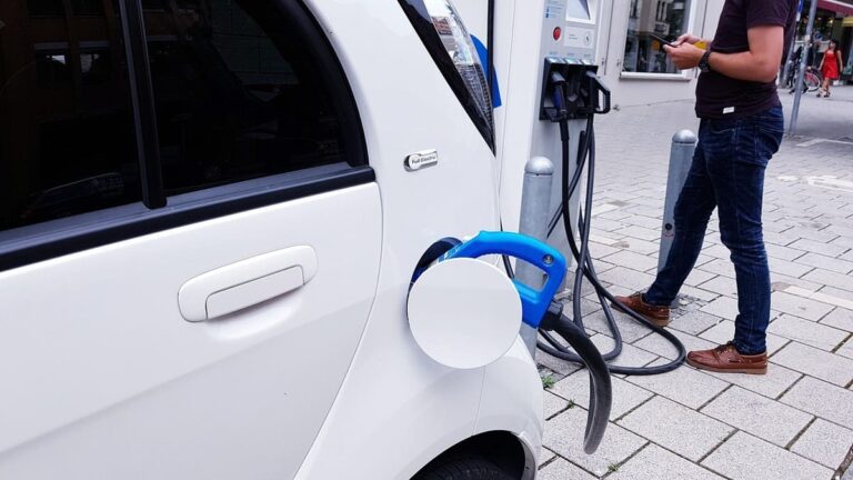 El boom de autos eléctricos en México