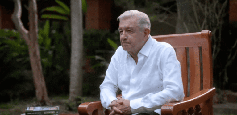 La crisis que hizo reaparecer a AMLO