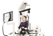 Tres veces más frecuente en mujeres la esclerosis múltiple y la urgencia de soluciones accesibles