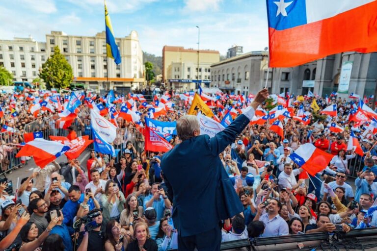 Chile: ola neoliberal desplaza a la ola populista por la crisis